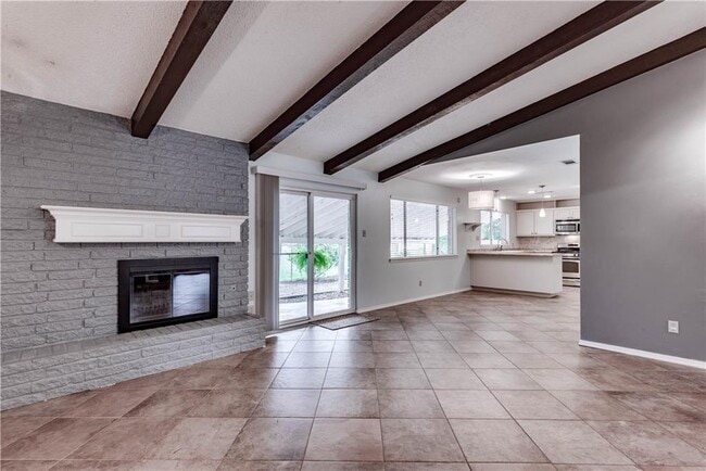 Building Photo - 12314 Wipple Tree Cove