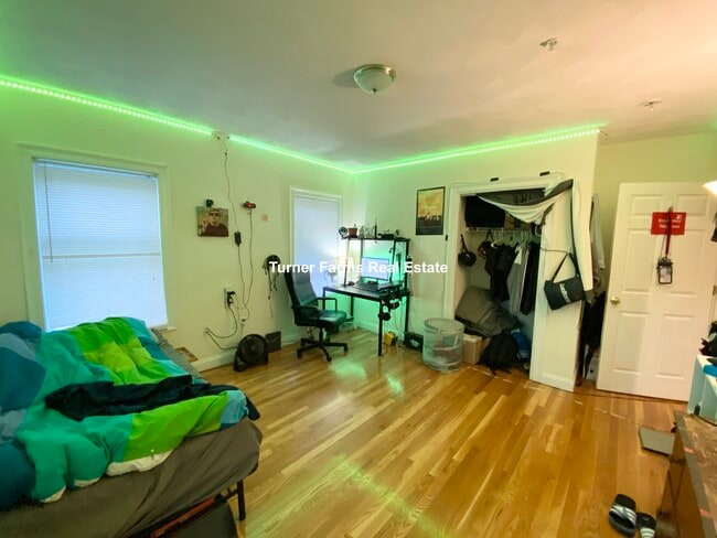 Photo - 128 Hillside St Unit 2