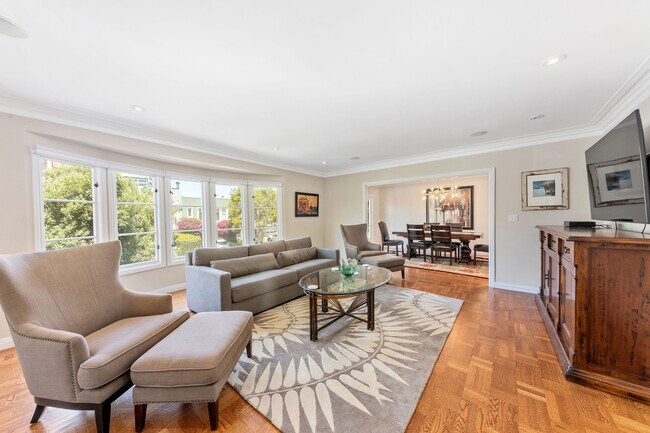 Building Photo - 2255 Beach St