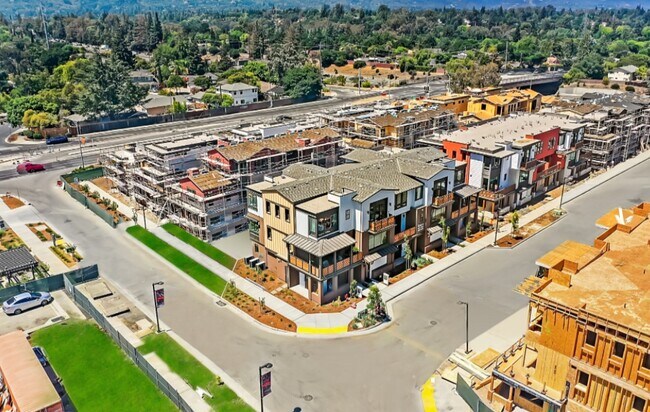 Photo - The TownFlats at Bellaterra