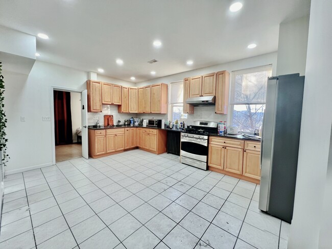 Photo - 16 Copenger St Unit 12