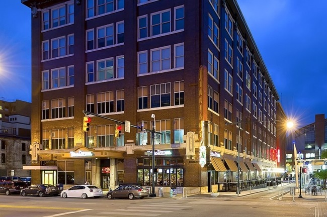 Street Level Retail - Six Over Merdian Retail
