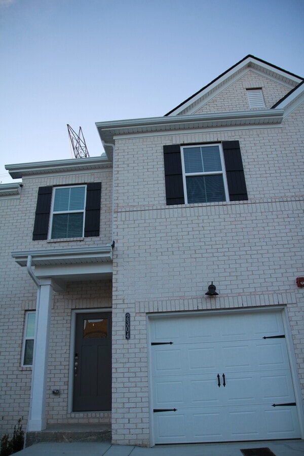 Photo - 204 Douglas Bend Rd Townhome