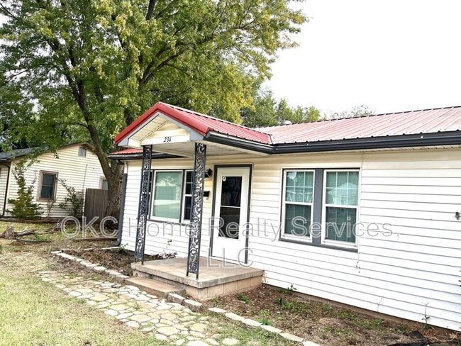 Building Photo - 234 W Thatcher St