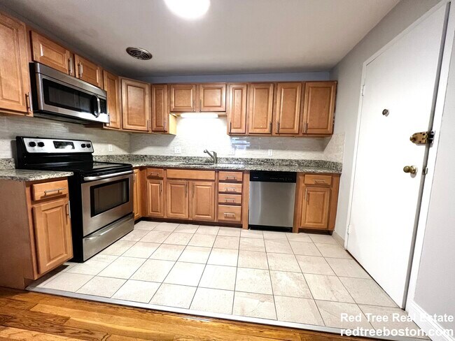 Photo - 62 Parkman St