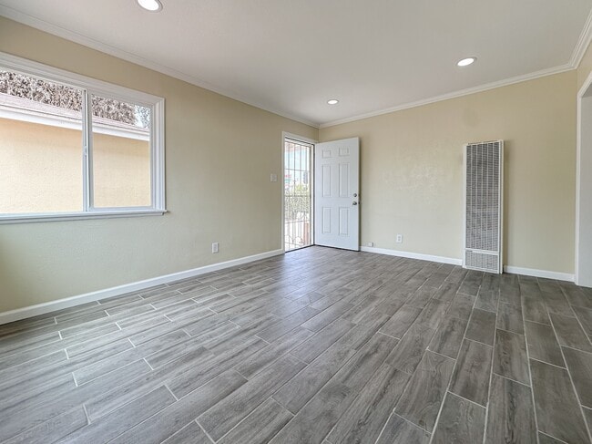 Photo - 4520 Marine Ave