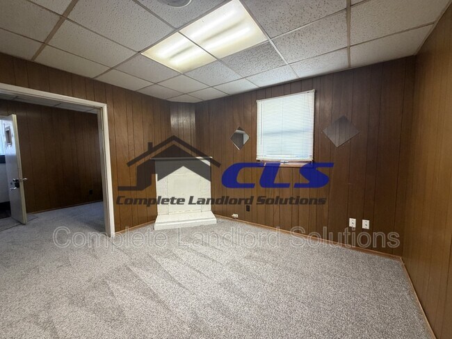 Building Photo - 1811 N 8th St