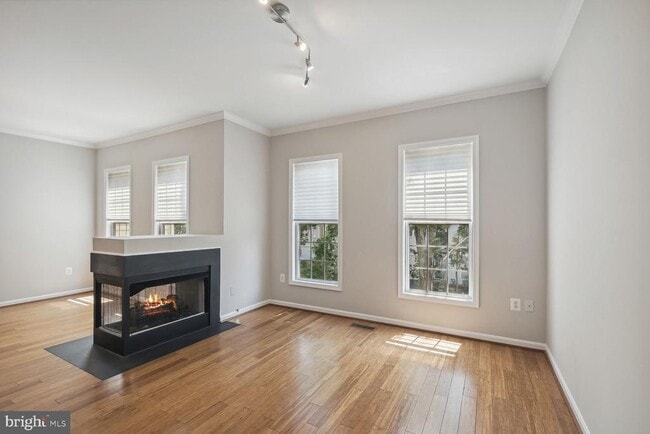 Photo - 2547 Sandbourne Ln