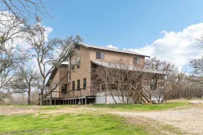 Building Photo - 110 Mc Dowell Rd Rental