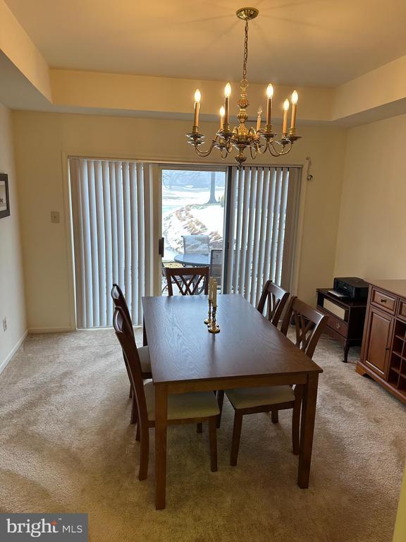 Building Photo - 864 Jefferson Way