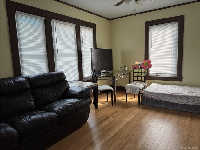 Photo - 39 Crescent Pl