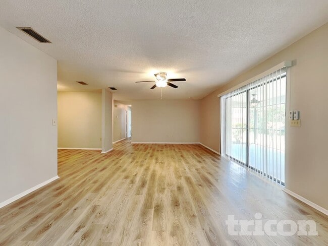 Photo - 4918 Ithaca Ln