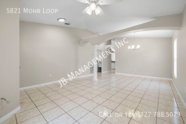 Photo - 5821 Mohr Loop