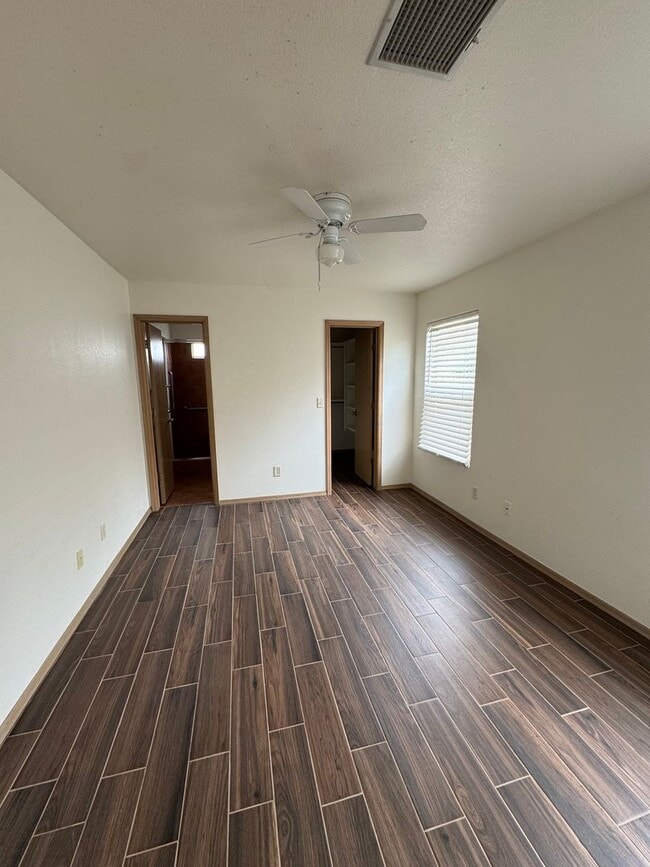 Photo - Nice townhome located off Foothills and Telshor.