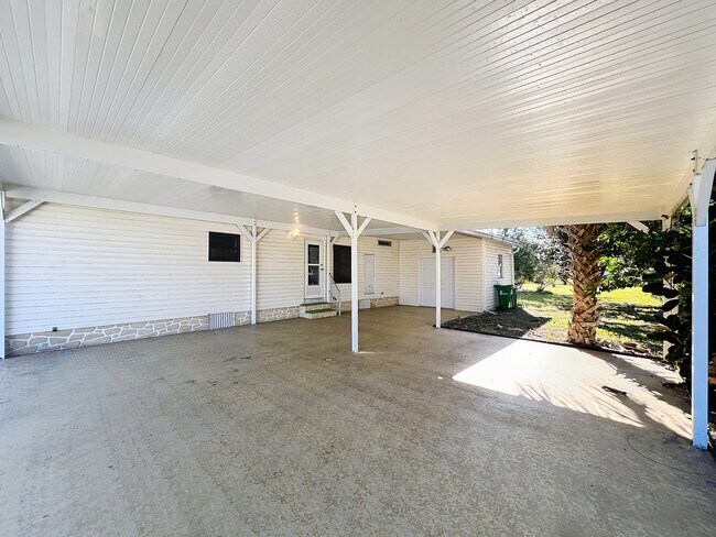 Photo - 909 Sequoia St