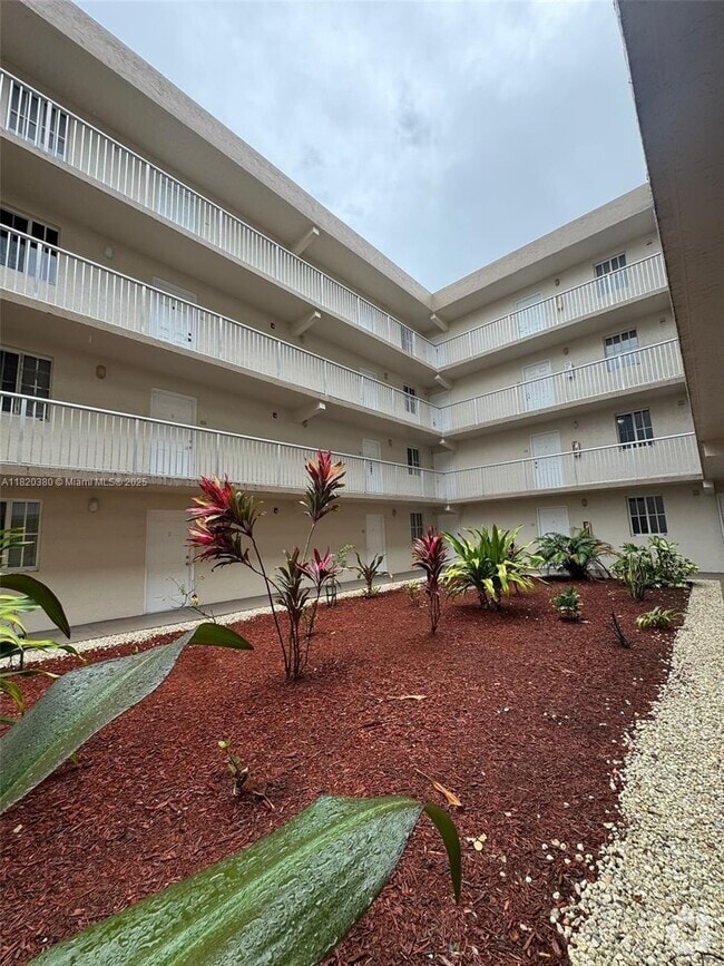 Building Photo - 6195 NW 186th St Unit 116 Rental