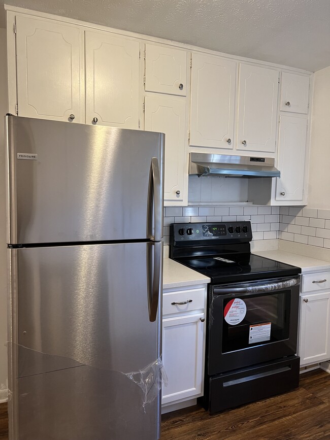 Photo - 2922 Skyland Dr NE