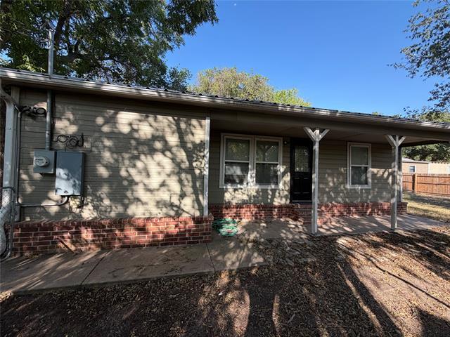 Photo - 979 W Pecan St
