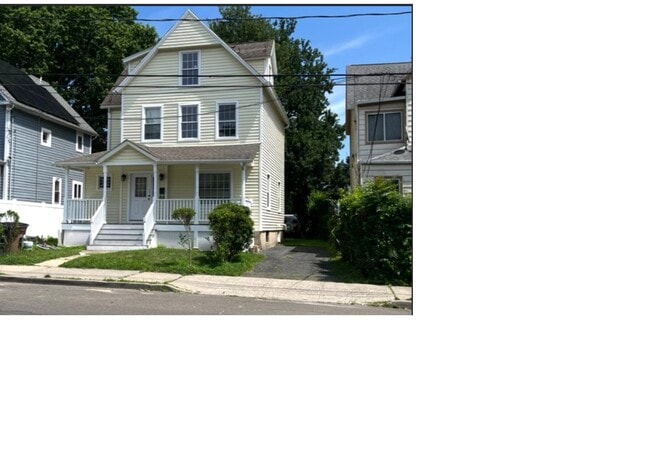 Photo - 104 Maple Ave