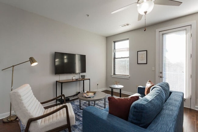 Photo - 1016 18th Ave S Unit SI ID1014381P