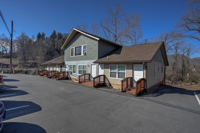 Photo - Campus Apartments East