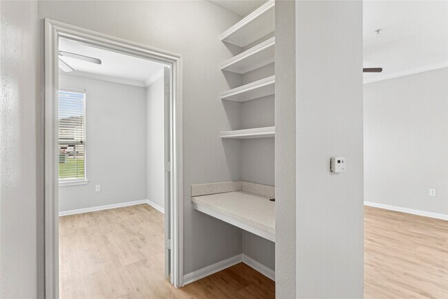 Photo - 14807 Woodland Hills Dr Unidad 1304