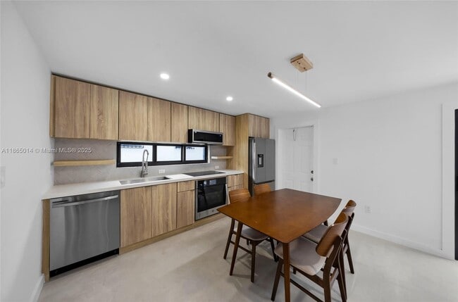 Photo - 275 NW 97th St