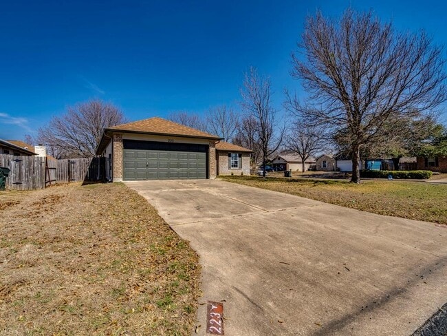 Photo - 223 Evergreen Cir