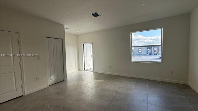 Photo - 1096 NW 2nd Ter