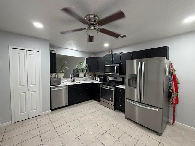 Photo - 1008 Harrison Dr NE