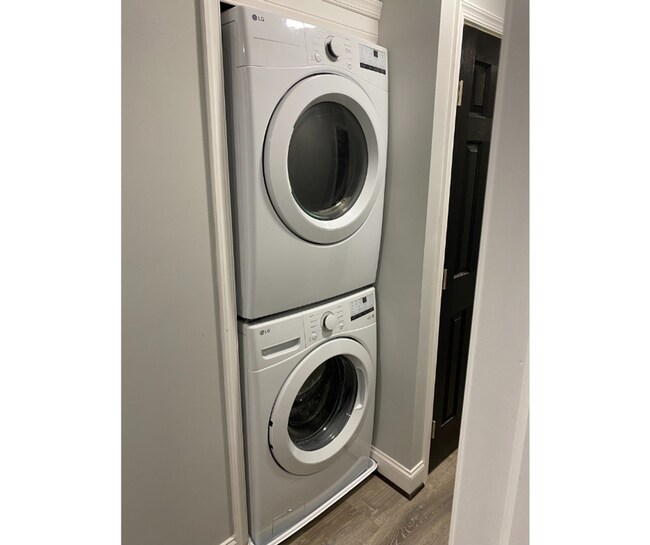 Photo - 823 N Woodington Rd