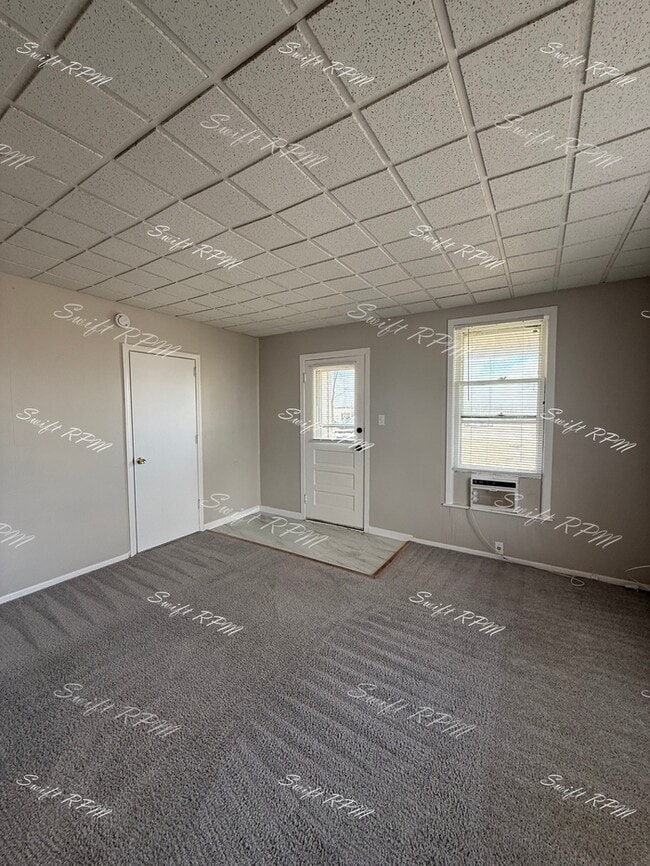 Photo - 314 E Kansas St