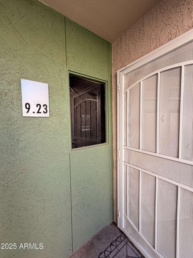 Building Photo - 1295 N Ash St Unit 923