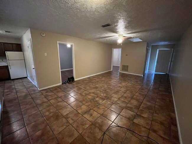 Photo - Single Duplex House