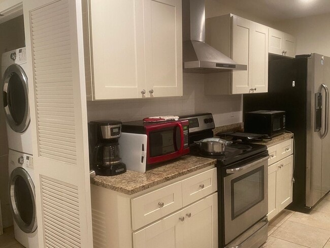 Photo - 524 N 36th St Unit BR