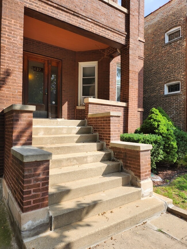 Photo - 5437 N Ashland Ave