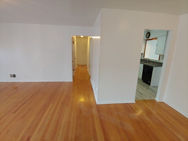 Living Room - 9312 Osceola Ave