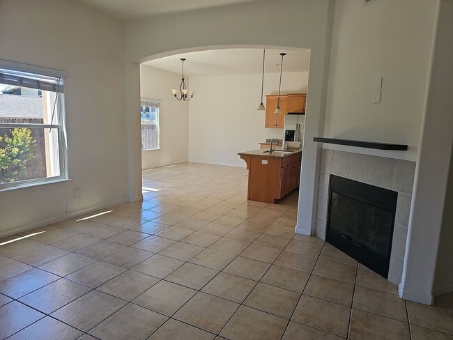 Photo - 153 Stenner St