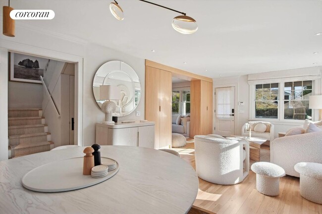 Photo - 39 Miller Ln W