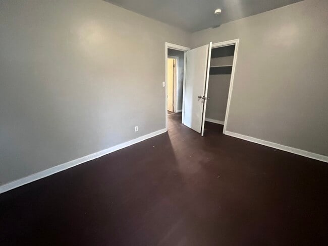 Photo - 217 17th St N