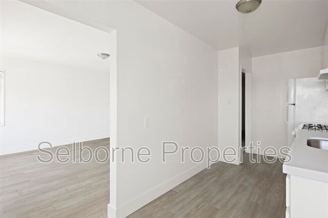 Photo - 369 Colusa Ave