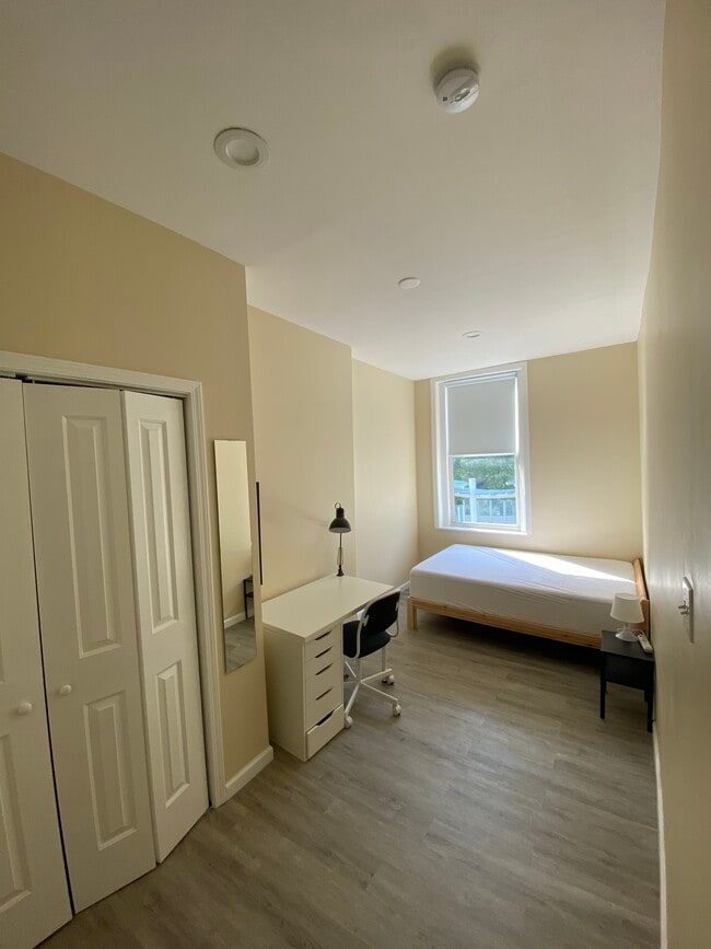 Photo - 5th Ave Unit 2A