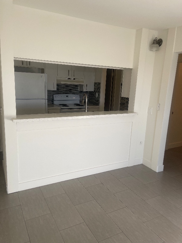 Photo - 284 E Surfside Dr