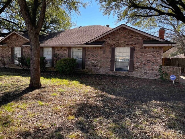 Building Photo - 114 Shadybrook Dr Rental