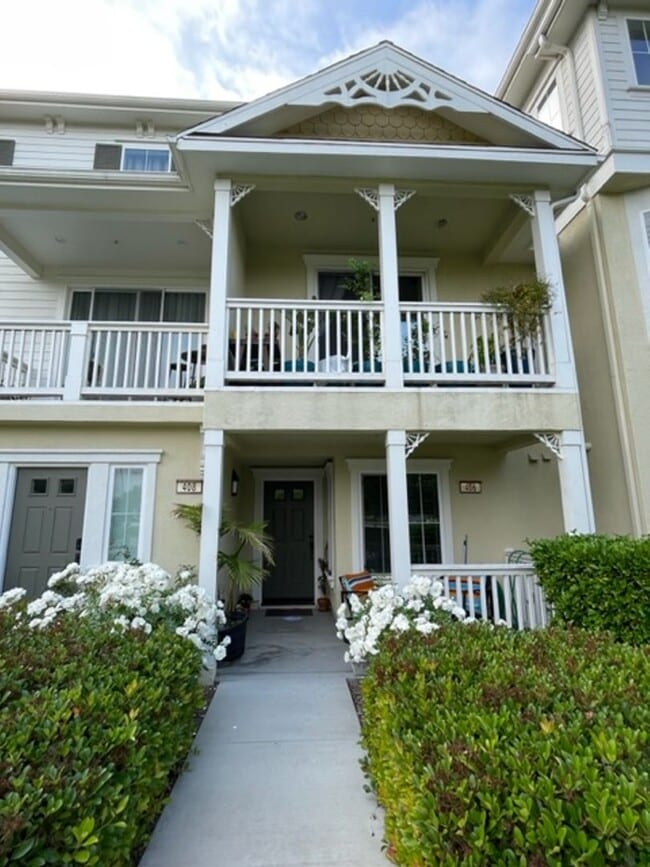 Building Photo - Condo Located in the Gorgeous Columbus Grove