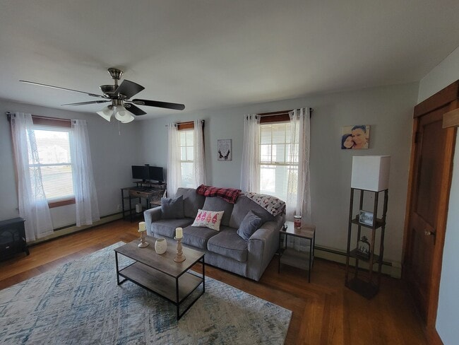 Photo - 73 Marquette St Unidad #2