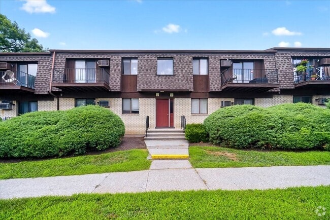 Building Photo - 1408 Cherry Hill Dr Rental