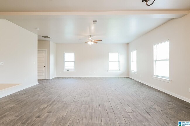 Photo - 295 Ridgeview Cir