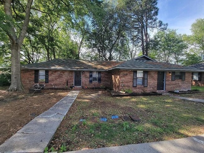 Photo - 19 Pinewood Ct
