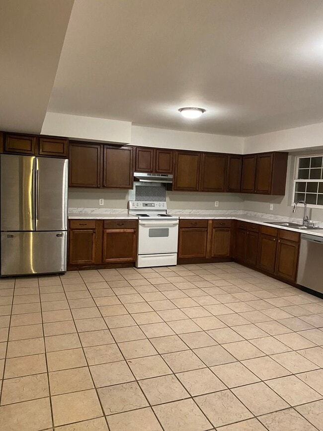 Photo - Move in Ready Updated 4 bed 2 bath with ga...